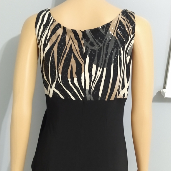 NWOT sleeveless dress with animal print bodice - Picture 2 of 4
